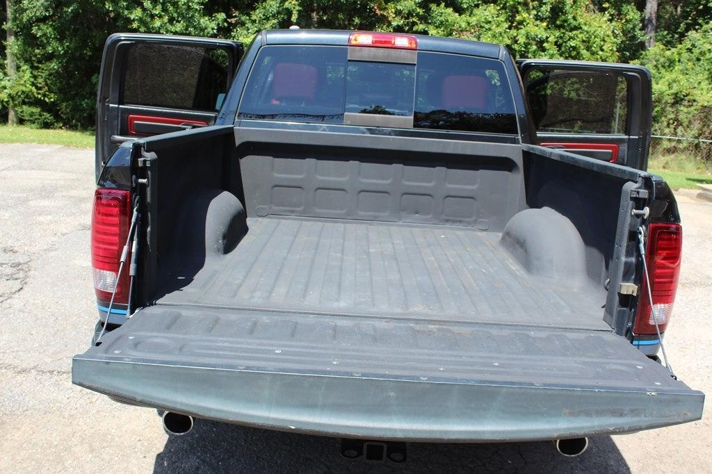 RAM 1500 4WD Crew Cab 140.5" Rebel 2016
