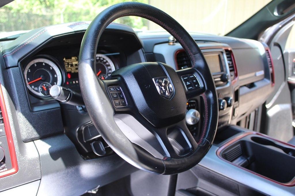 RAM 1500 4WD Crew Cab 140.5" Rebel 2016