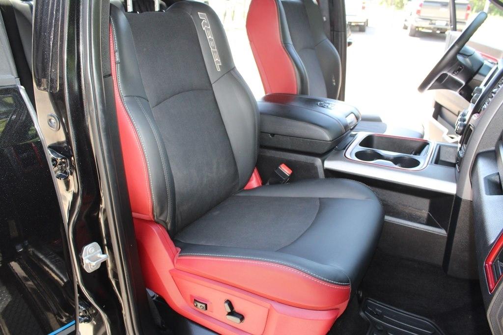 RAM 1500 4WD Crew Cab 140.5" Rebel 2016