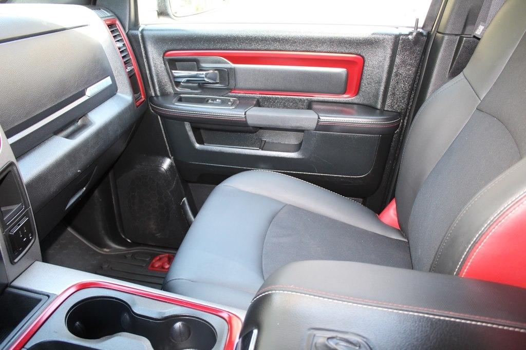 RAM 1500 4WD Crew Cab 140.5" Rebel 2016