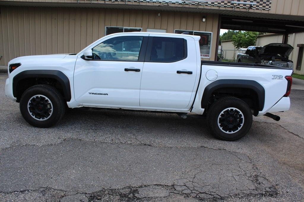 Toyota Tacoma 4WD TRD Off Road Double Cab 5' Bed AT (Natl) 2024