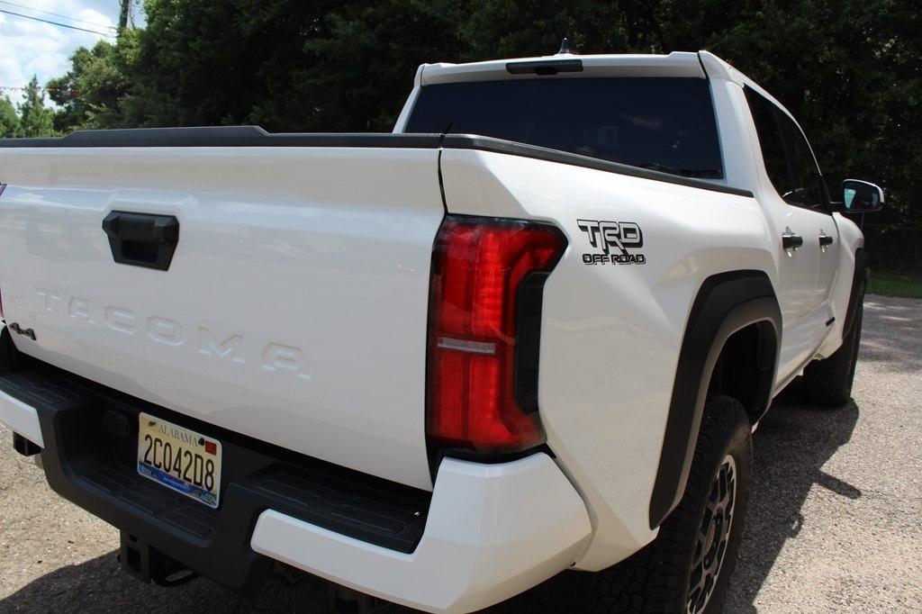 Toyota Tacoma 4WD TRD Off Road Double Cab 5' Bed AT (Natl) 2024