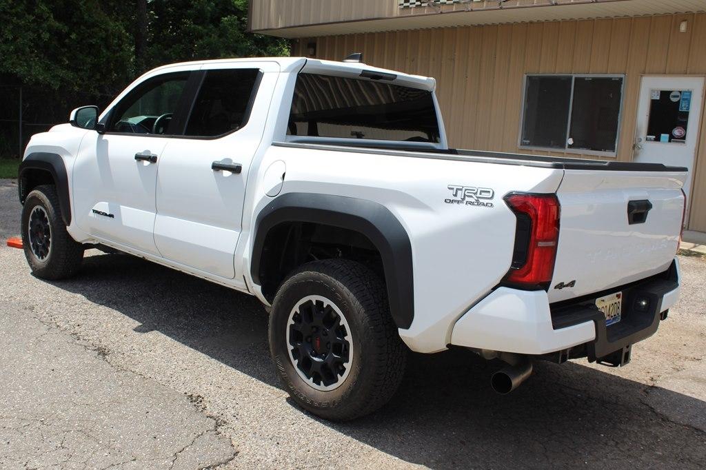 Toyota Tacoma 4WD TRD Off Road Double Cab 5' Bed AT (Natl) 2024