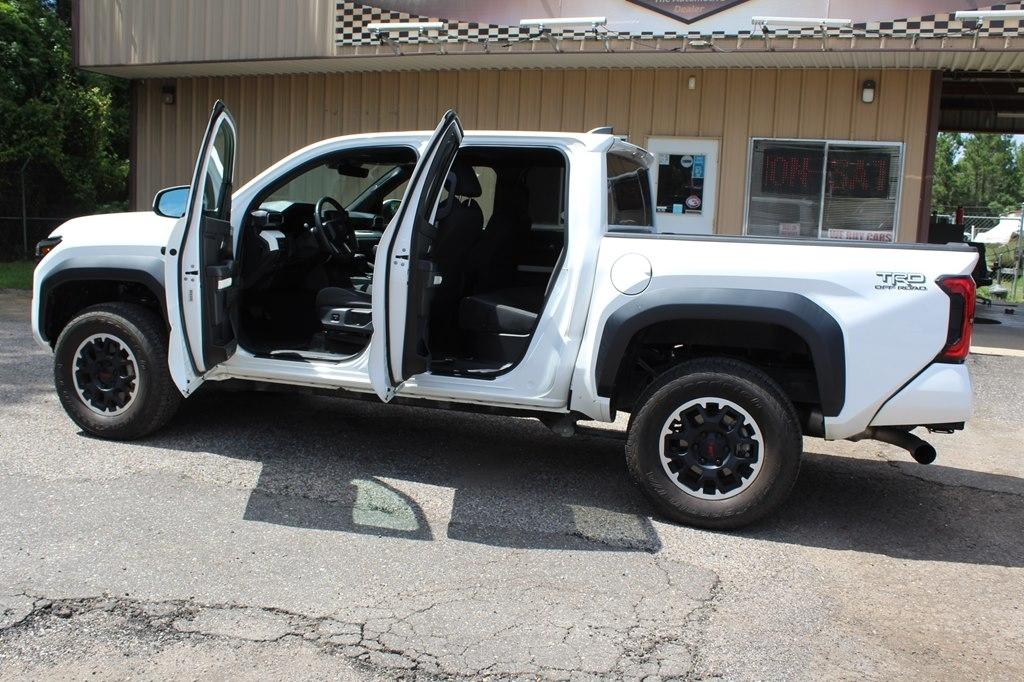 Toyota Tacoma 4WD TRD Off Road Double Cab 5' Bed AT (Natl) 2024