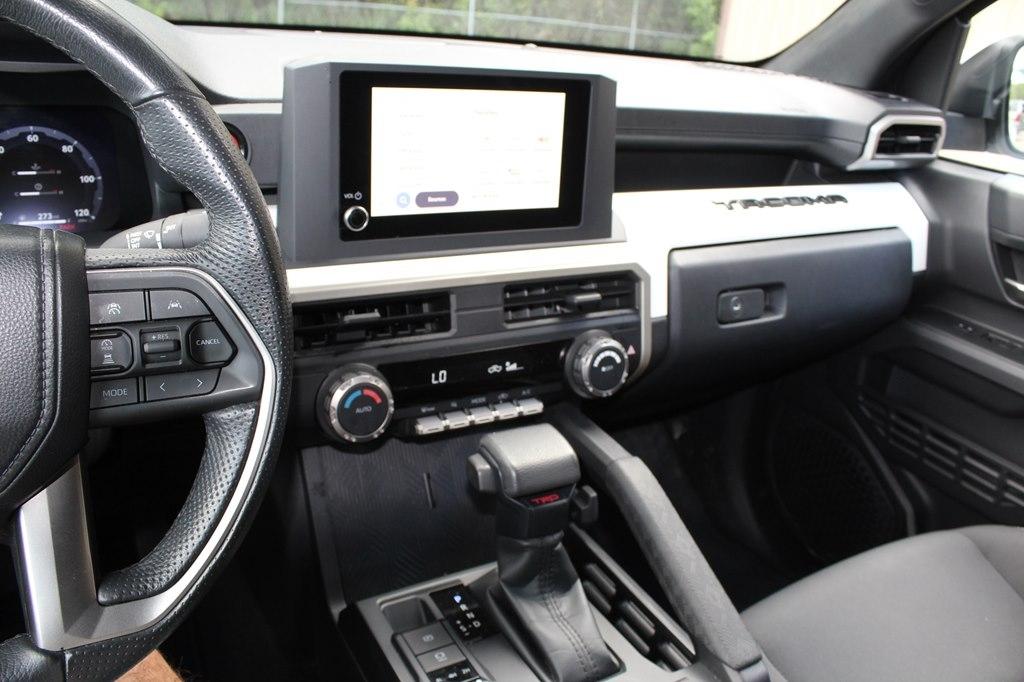 Toyota Tacoma 4WD TRD Off Road Double Cab 5' Bed AT (Natl) 2024