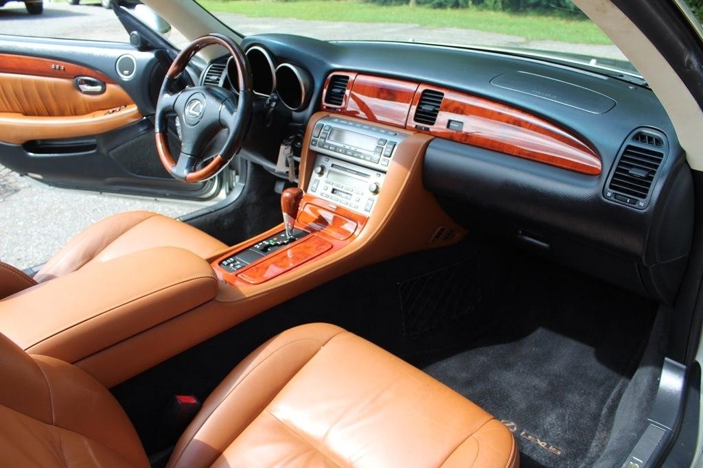 Lexus SC 430 2dr Convertible 2003