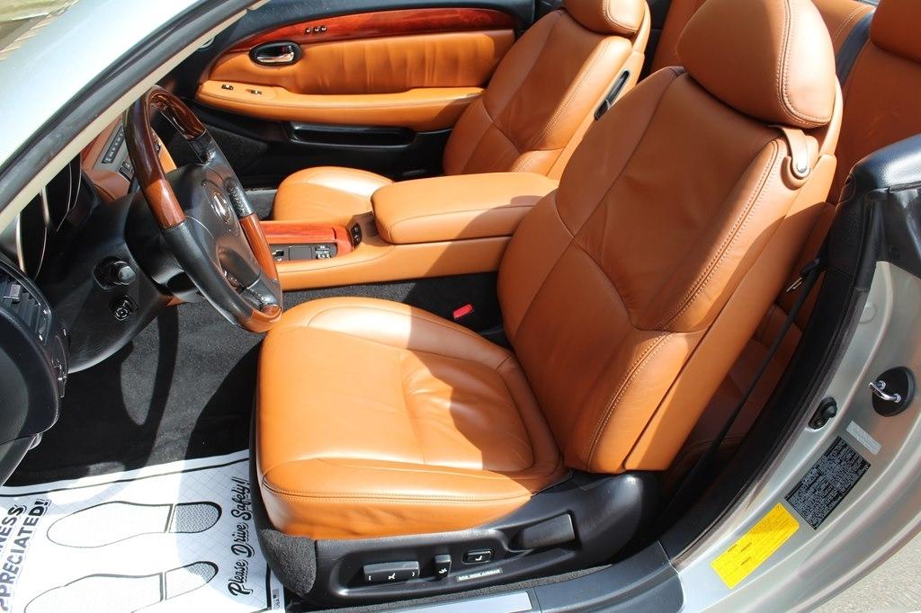 Lexus SC 430 2dr Convertible 2003