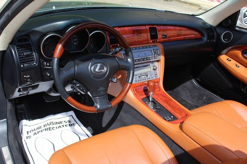 Lexus SC 430 2dr Convertible 2003