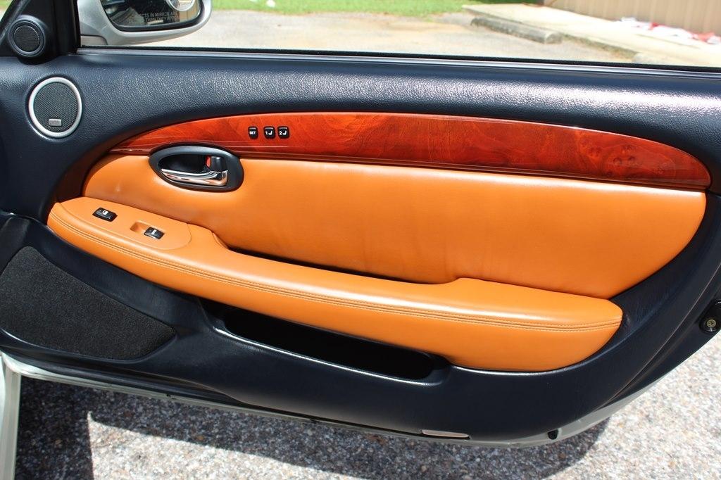 Lexus SC 430 2dr Convertible 2003