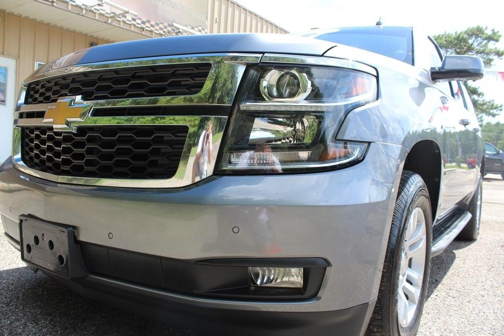 Chevrolet Suburban 2WD 4dr LT 2020
