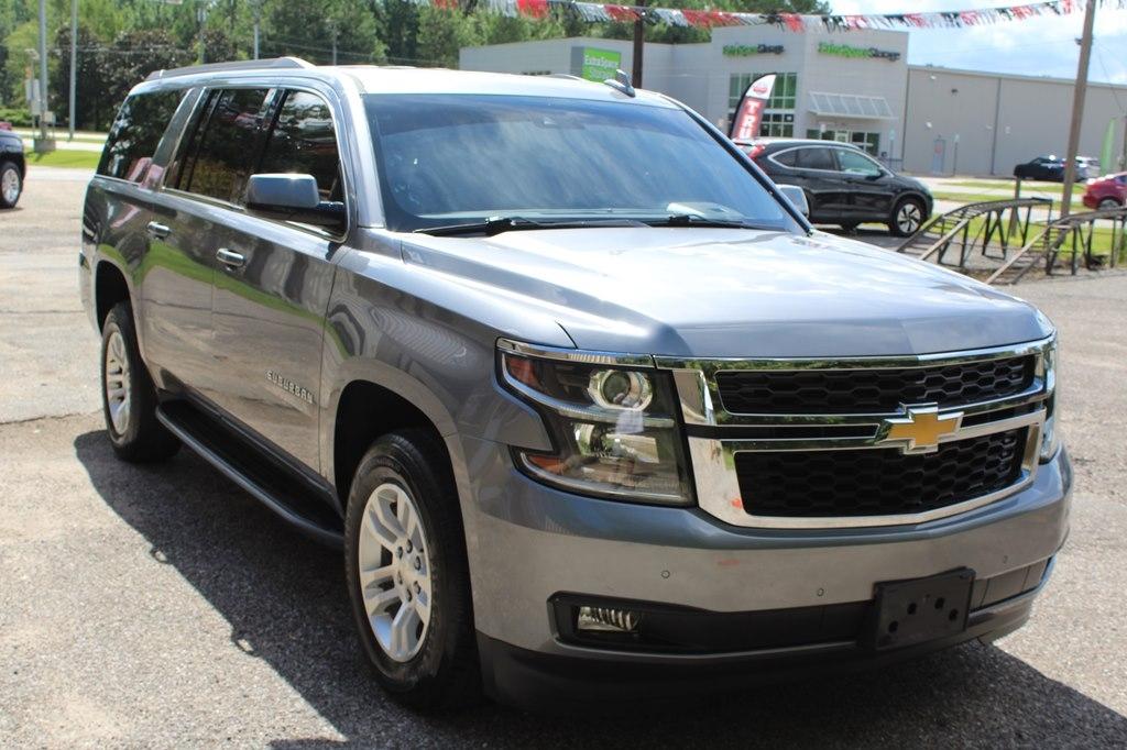 Chevrolet Suburban 2WD 4dr LT 2020