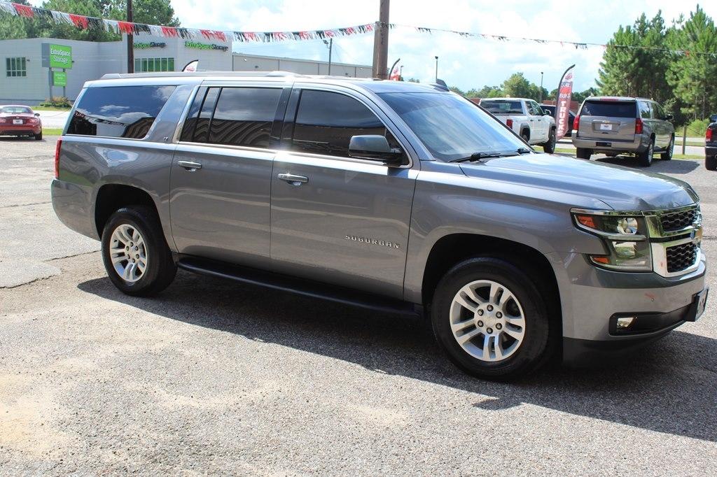 Chevrolet Suburban 2WD 4dr LT 2020