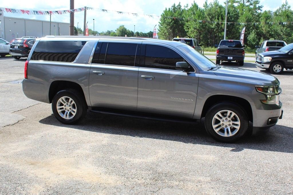 Chevrolet Suburban 2WD 4dr LT 2020