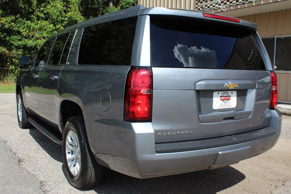Chevrolet Suburban 2WD 4dr LT 2020