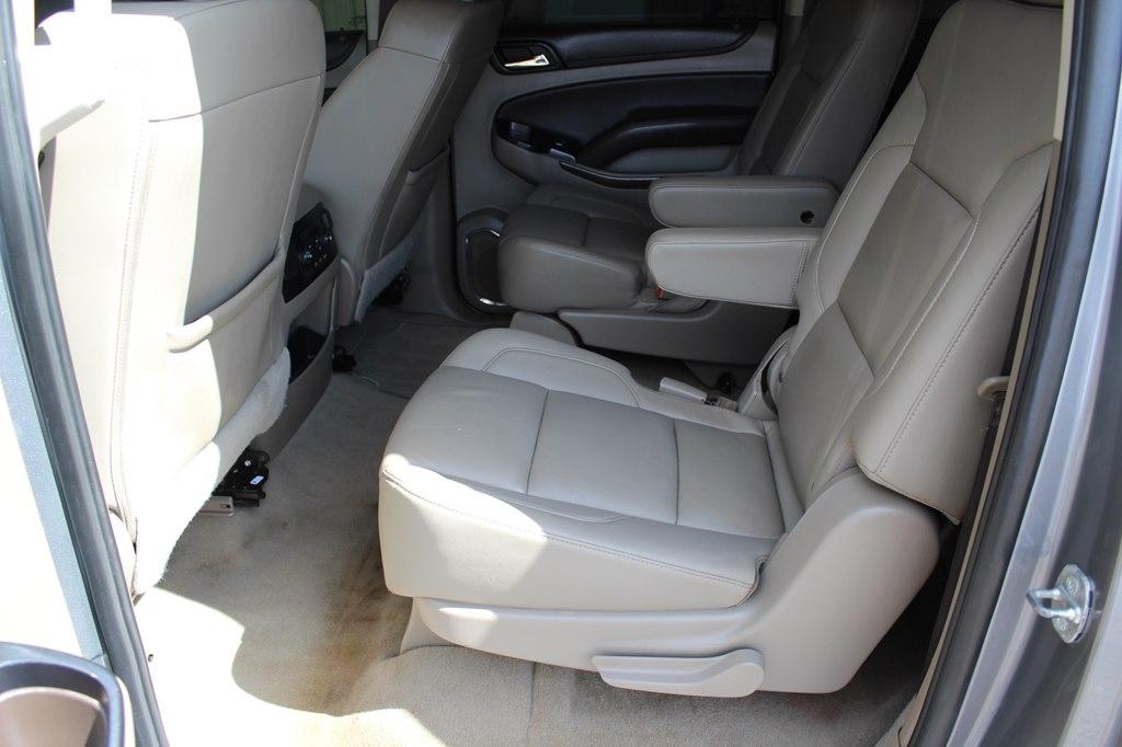 Chevrolet Suburban 2WD 4dr LT 2020