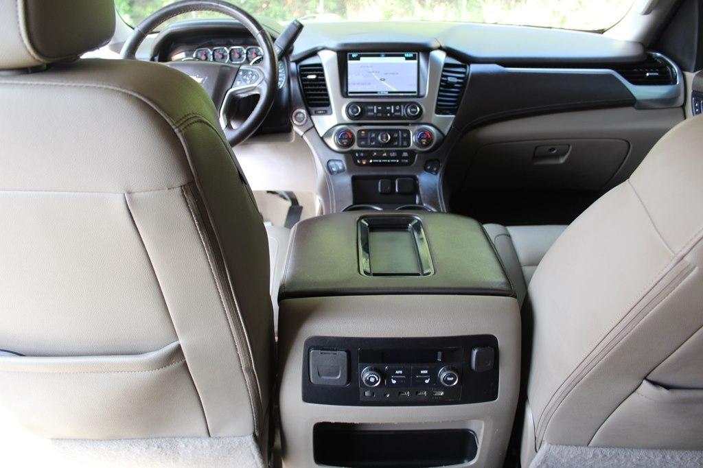 Chevrolet Suburban 2WD 4dr LT 2020