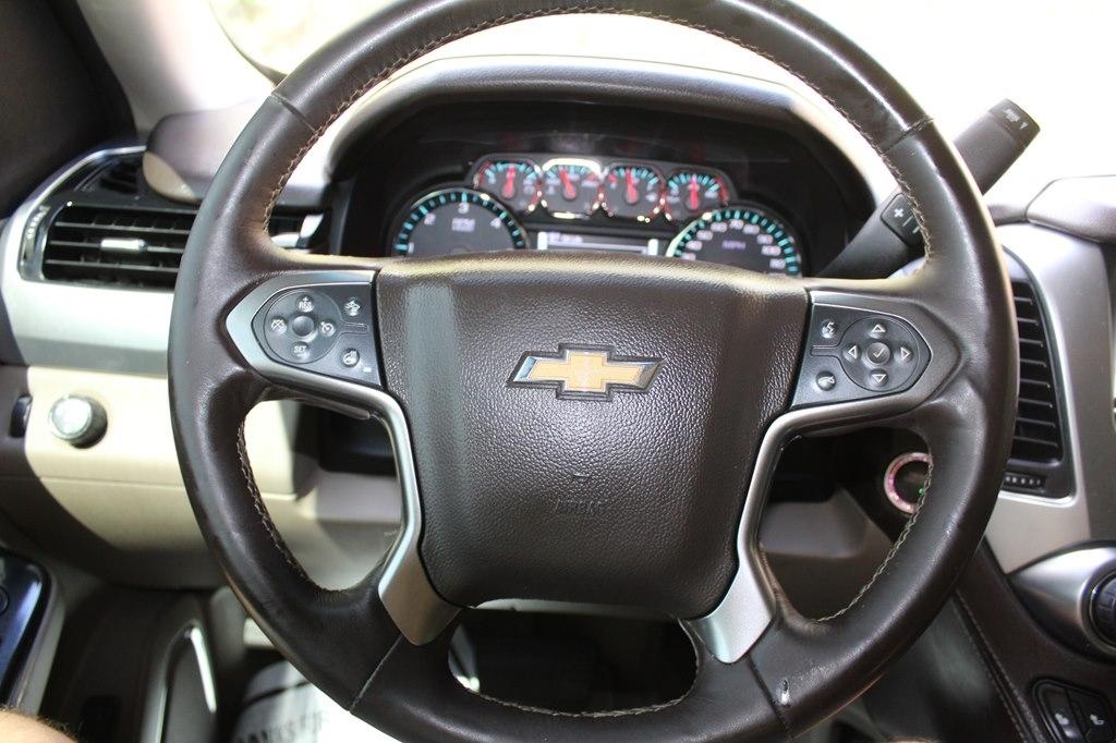 Chevrolet Suburban 2WD 4dr LT 2020