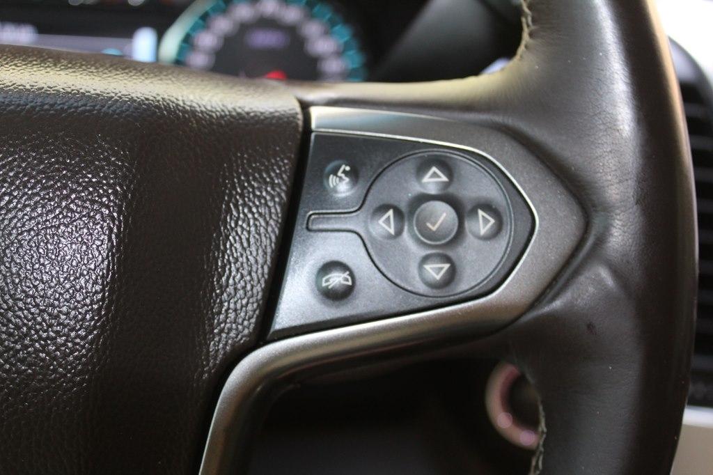 Chevrolet Suburban 2WD 4dr LT 2020