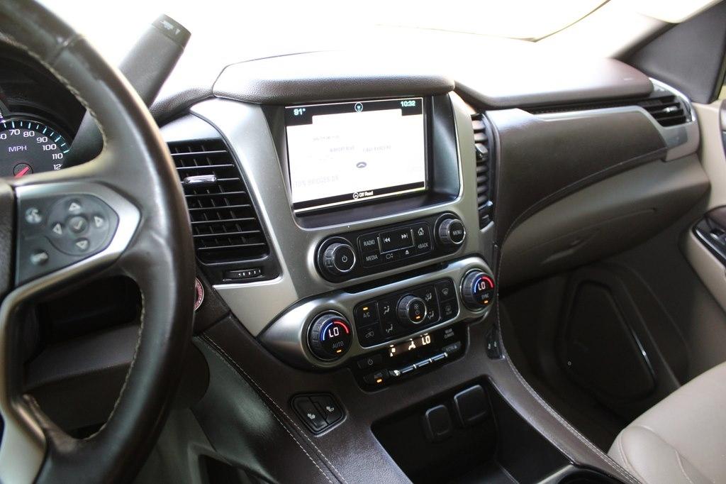 Chevrolet Suburban 2WD 4dr LT 2020