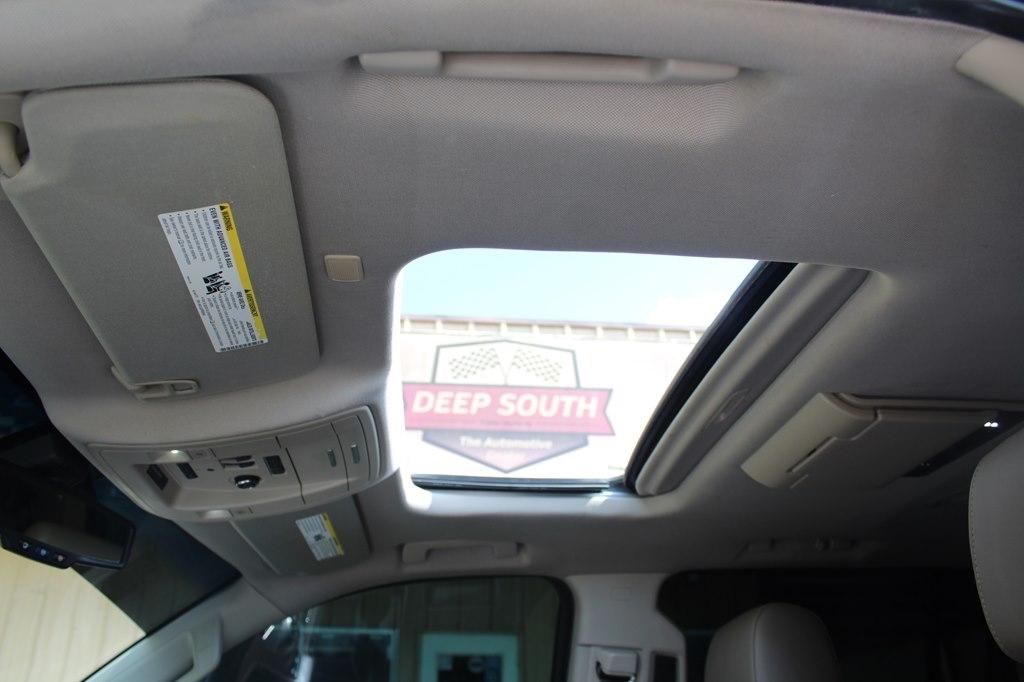 Chevrolet Suburban 2WD 4dr LT 2020