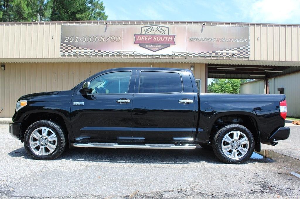 2017 Toyota Tundra 4WD Platinum CrewMax 5.5' Bed 5.7L FFV (Natl)
