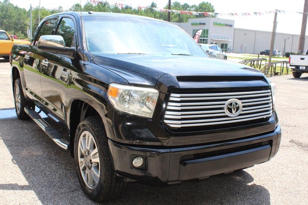 Toyota Tundra 4WD 1794 Edition CrewMax 5.5' Bed 5.7L FFV (Natl) 2017