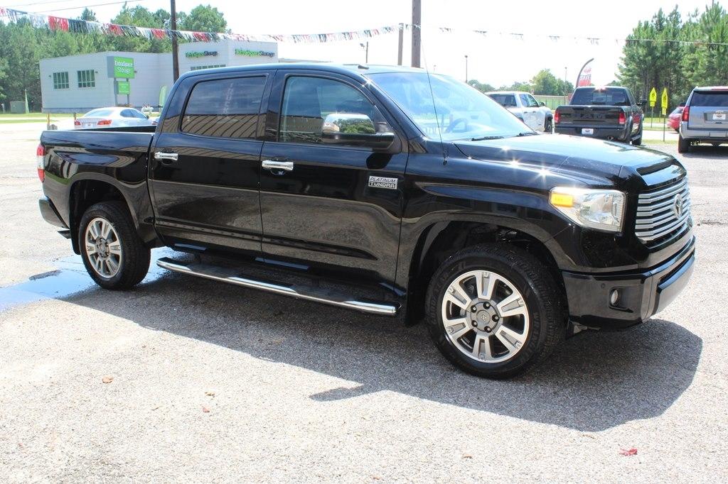 Toyota Tundra 4WD 1794 Edition CrewMax 5.5' Bed 5.7L FFV (Natl) 2017