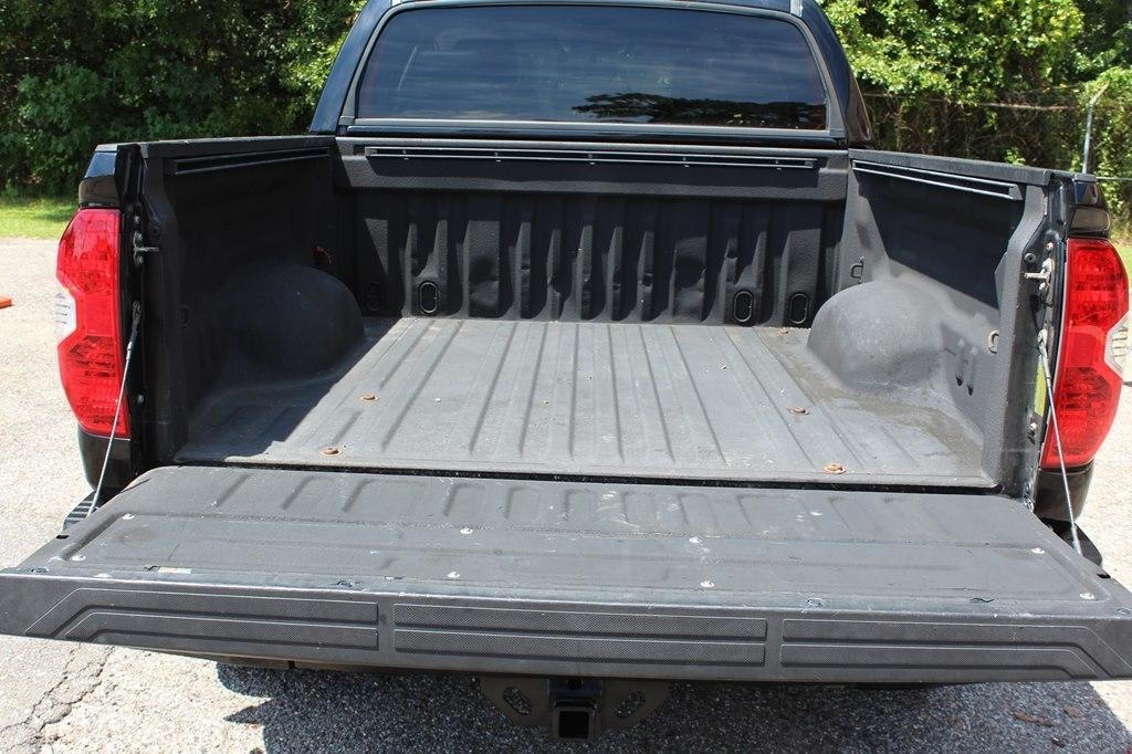 Toyota Tundra 4WD 1794 Edition CrewMax 5.5' Bed 5.7L FFV (Natl) 2017