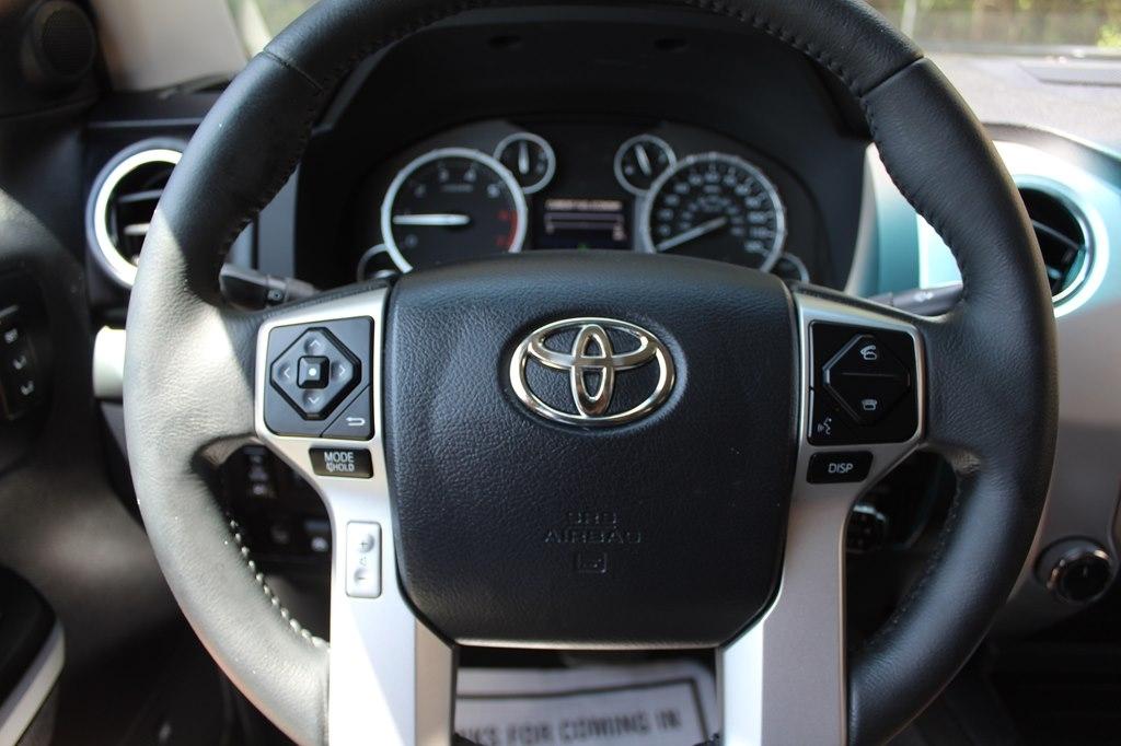 Toyota Tundra 4WD 1794 Edition CrewMax 5.5' Bed 5.7L FFV (Natl) 2017