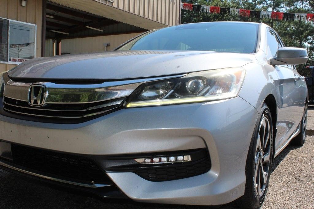 Honda Accord Sedan EX-L CVT w/Navi & Honda Sensing 2017
