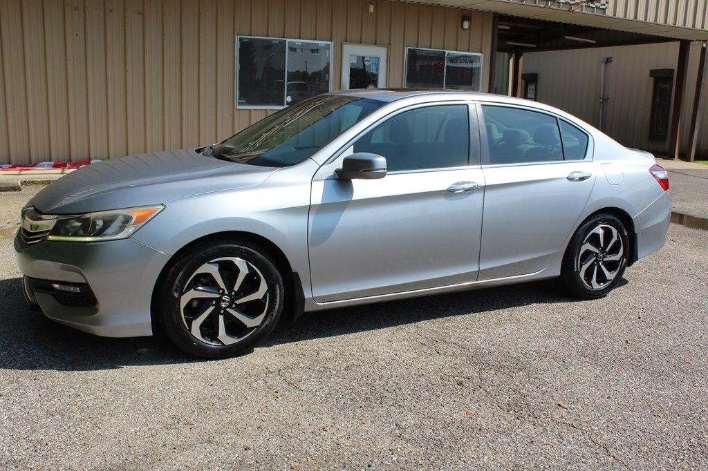 Honda Accord Sedan EX-L CVT w/Navi & Honda Sensing 2017