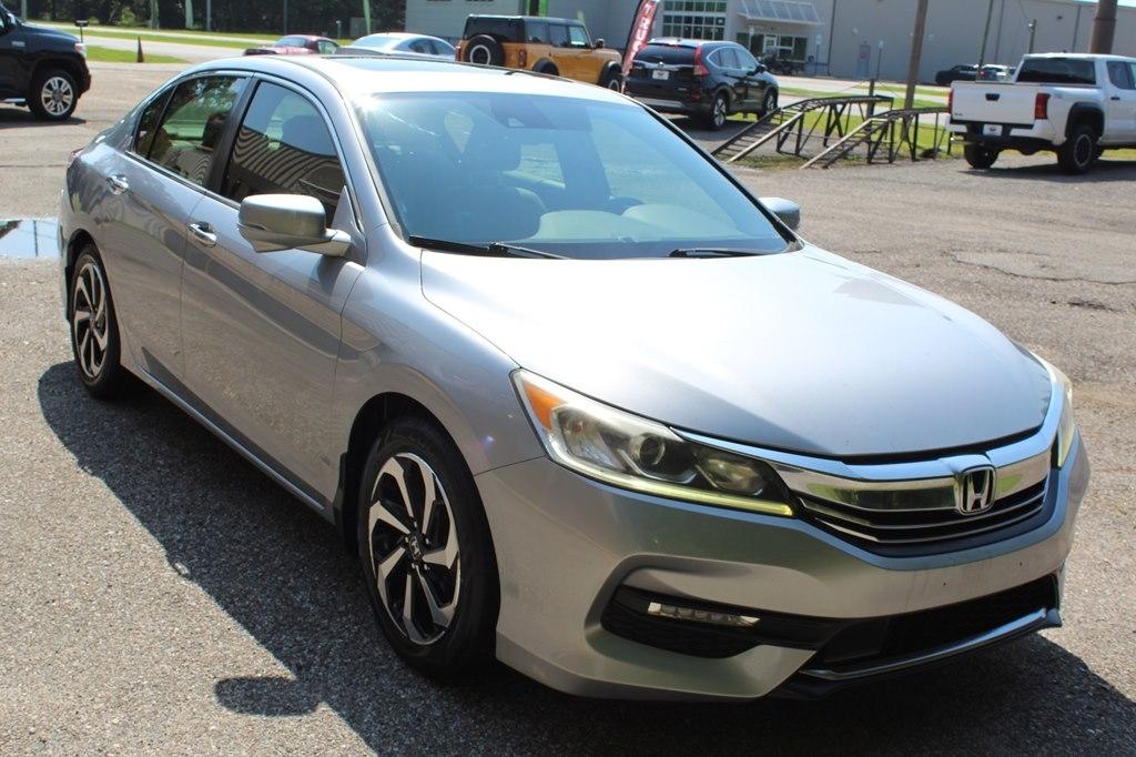 Honda Accord Sedan EX-L CVT w/Navi & Honda Sensing 2017