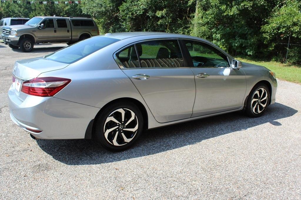 Honda Accord Sedan EX-L CVT w/Navi & Honda Sensing 2017