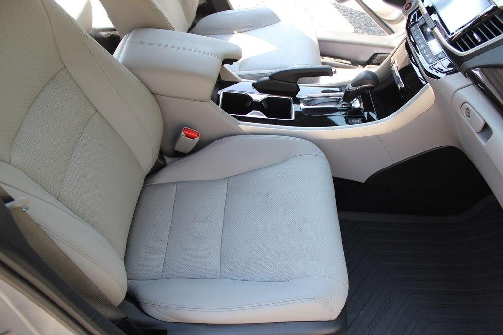 Honda Accord Sedan EX-L CVT w/Navi & Honda Sensing 2017