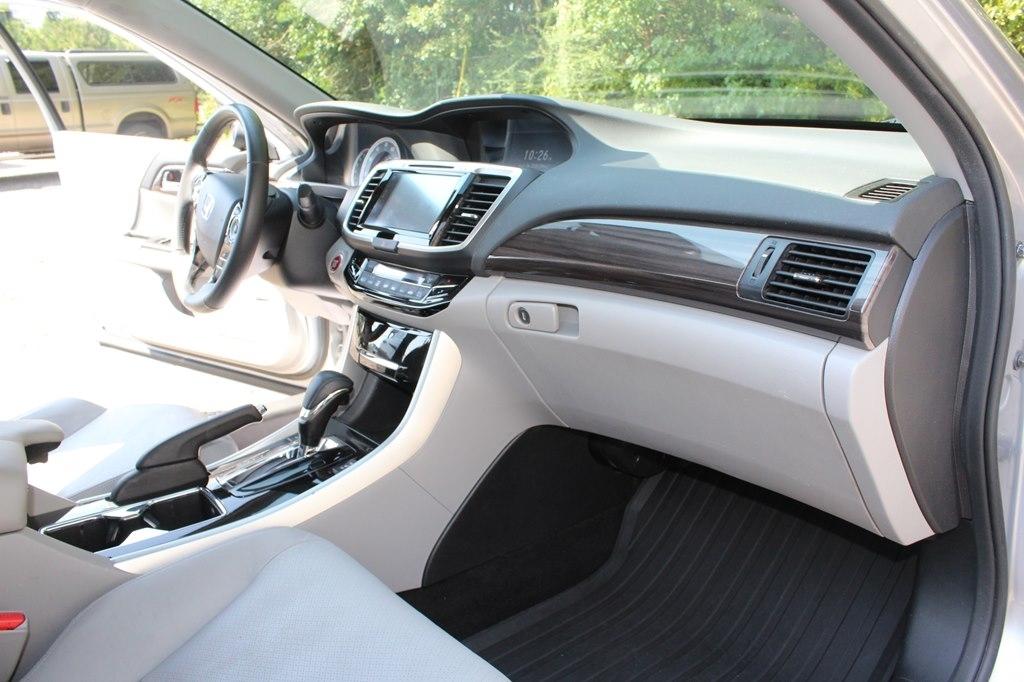 Honda Accord Sedan EX-L CVT w/Navi & Honda Sensing 2017