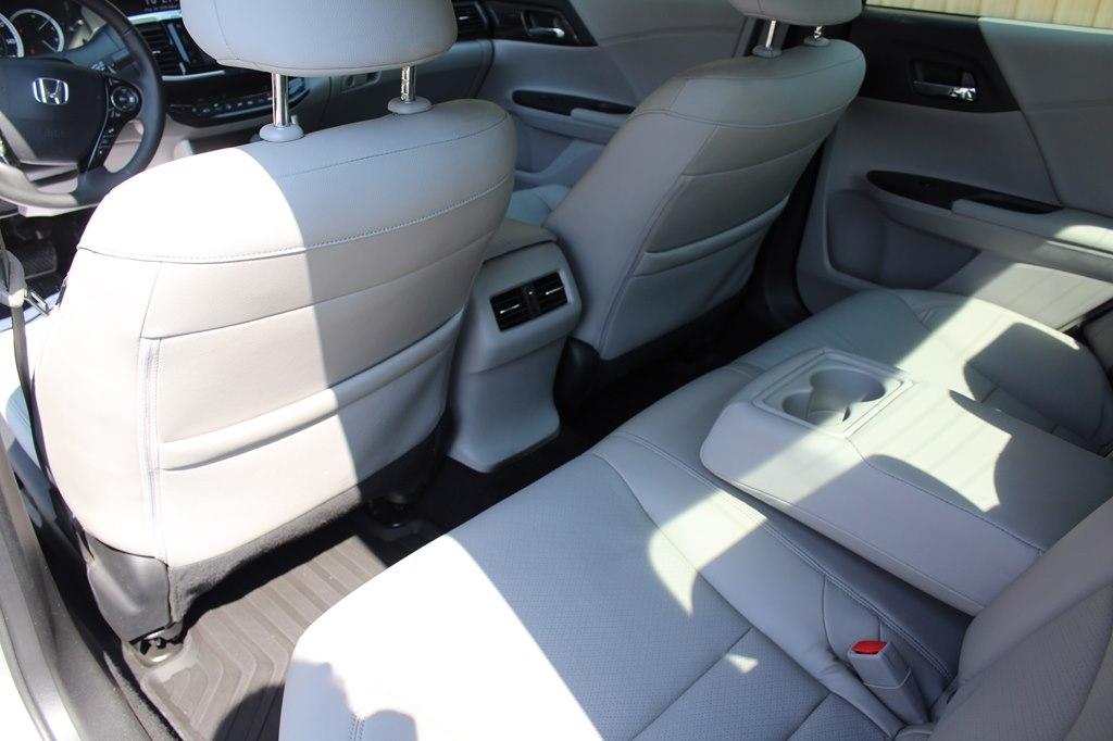 Honda Accord Sedan EX-L CVT w/Navi & Honda Sensing 2017