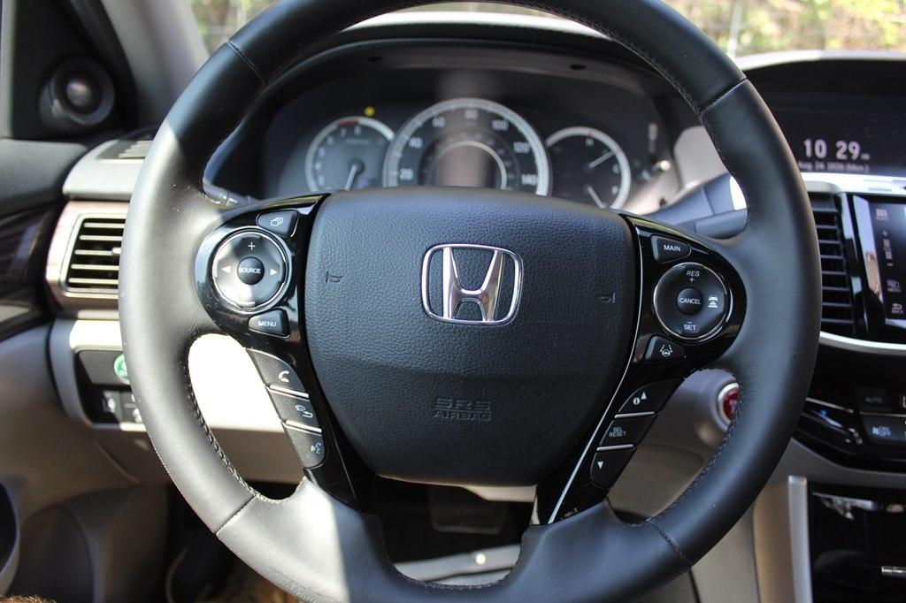 Honda Accord Sedan EX-L CVT w/Navi & Honda Sensing 2017
