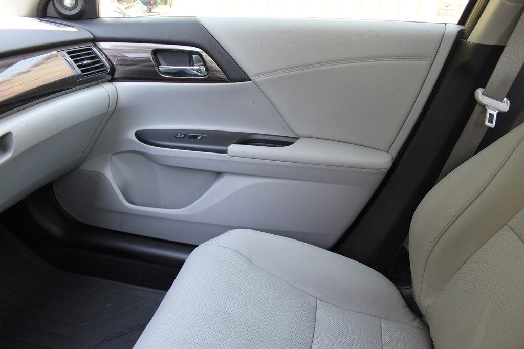 Honda Accord Sedan EX-L CVT w/Navi & Honda Sensing 2017