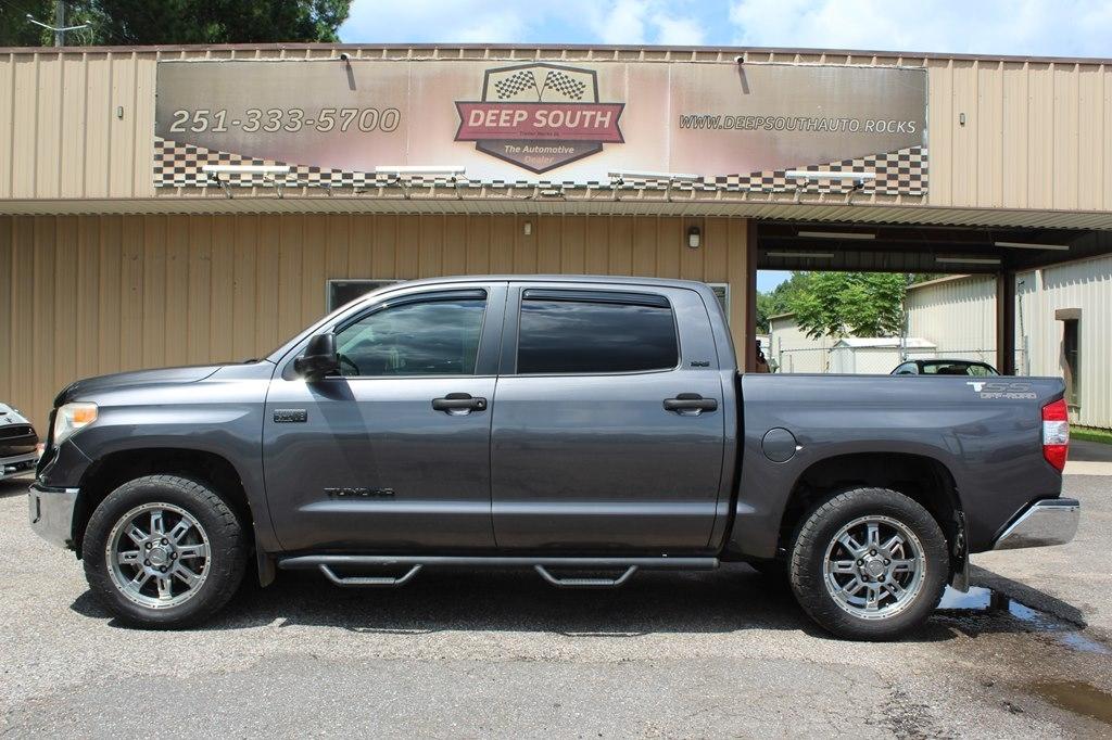 2017 Toyota Tundra 4WD SR5 CrewMax 5.5' Bed 5.7L FFV (Natl)