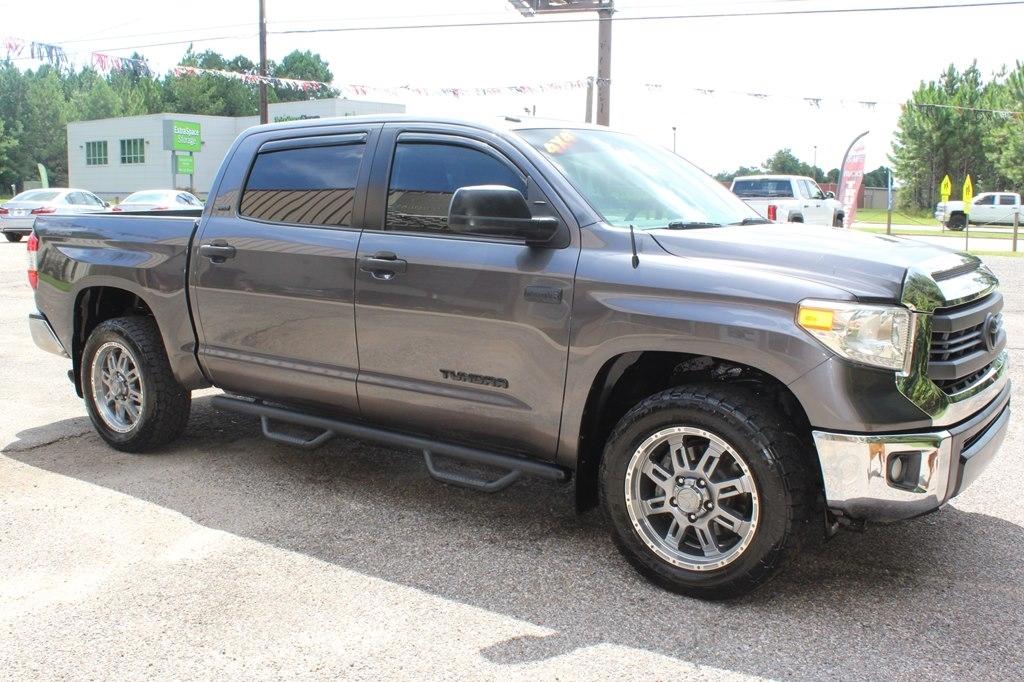 Toyota Tundra 4WD TRD Pro CrewMax 5.5' Bed 5.7L FFV (Natl) 2017