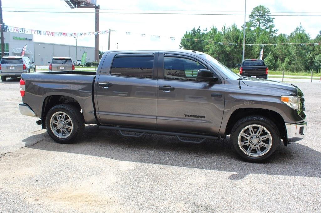Toyota Tundra 4WD TRD Pro CrewMax 5.5' Bed 5.7L FFV (Natl) 2017