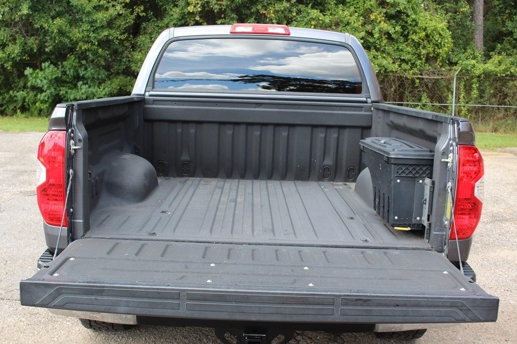 Toyota Tundra 4WD TRD Pro CrewMax 5.5' Bed 5.7L FFV (Natl) 2017