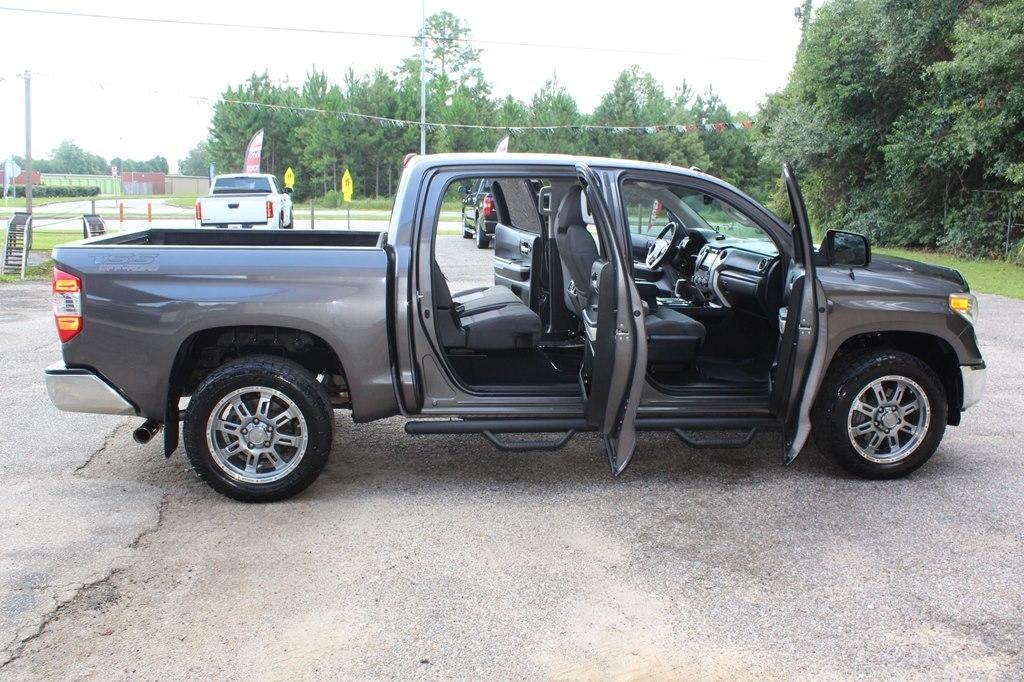 Toyota Tundra 4WD TRD Pro CrewMax 5.5' Bed 5.7L FFV (Natl) 2017