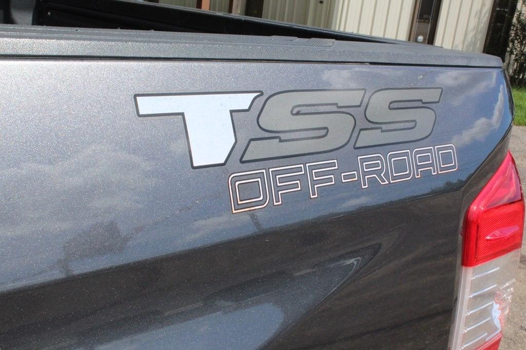 Toyota Tundra 4WD TRD Pro CrewMax 5.5' Bed 5.7L FFV (Natl) 2017