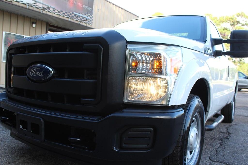 Ford Super Duty F-250 SRW 2WD Reg Cab 137" XLT 2016
