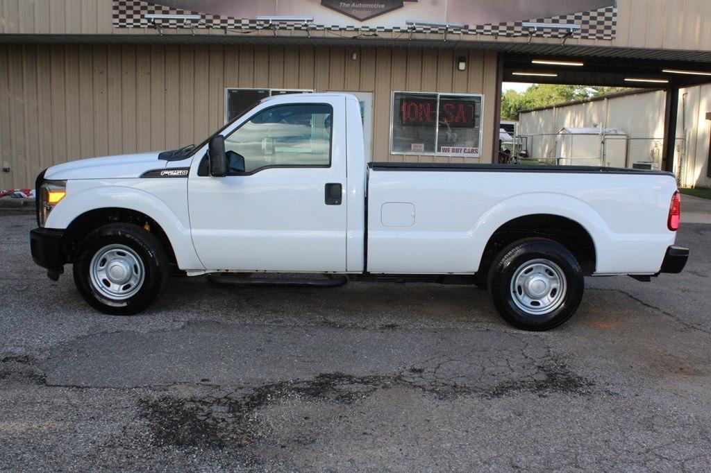 Ford Super Duty F-250 SRW 2WD Reg Cab 137" XLT 2016