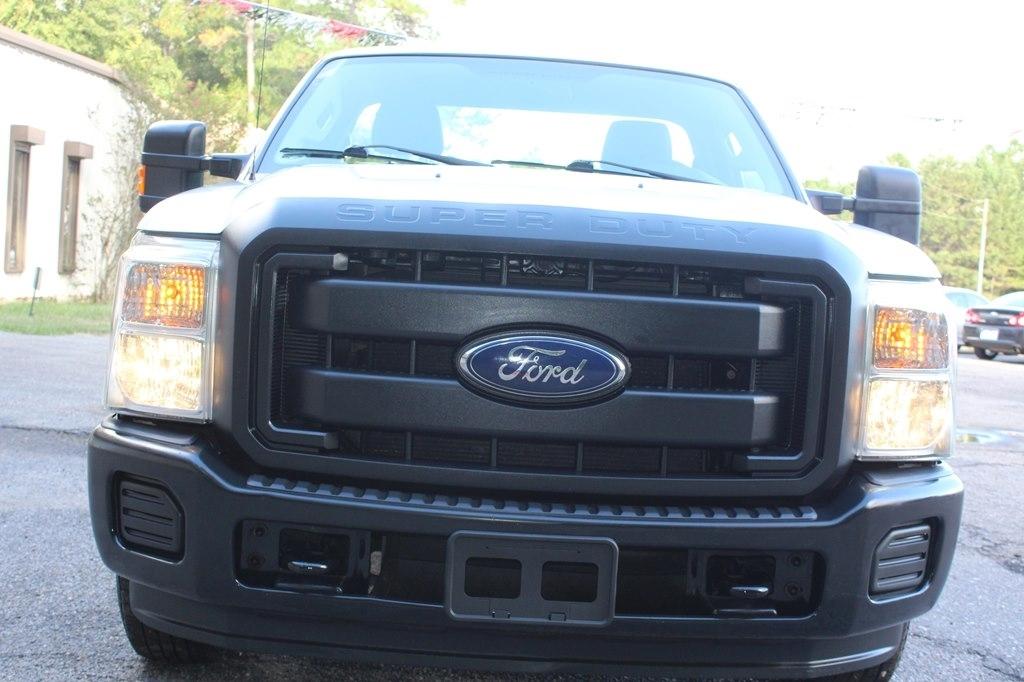 Ford Super Duty F-250 SRW 2WD Reg Cab 137" XLT 2016