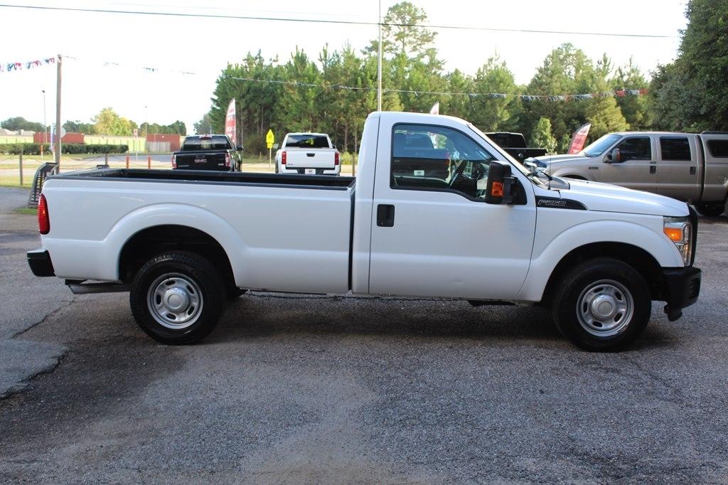 Ford Super Duty F-250 SRW 2WD Reg Cab 137" XLT 2016