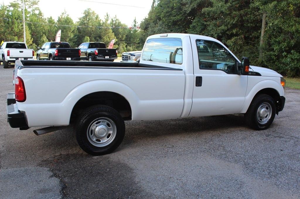 Ford Super Duty F-250 SRW 2WD Reg Cab 137" XLT 2016