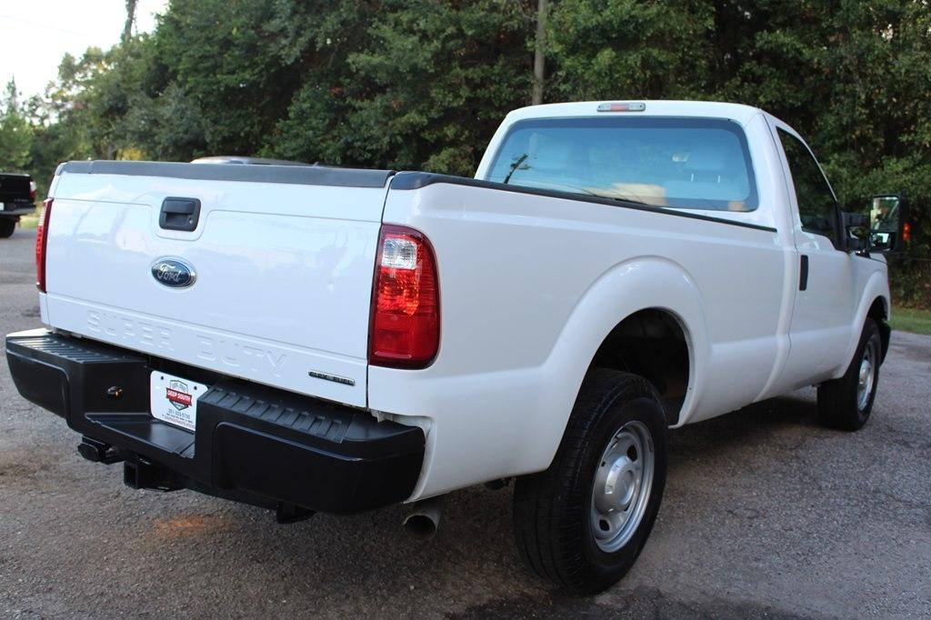 Ford Super Duty F-250 SRW 2WD Reg Cab 137" XLT 2016
